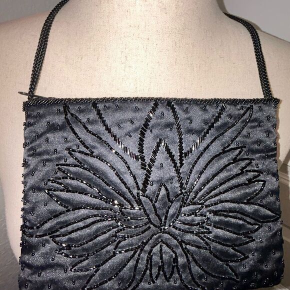 La Regale Beaded Embellished Satin Shoulder Evening Purse Bag - Picture 3 of 5